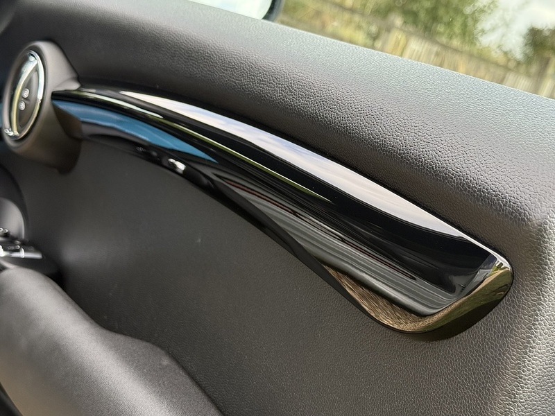 Used MINI Hatch 2019 for sale - 76637891: Photo 22