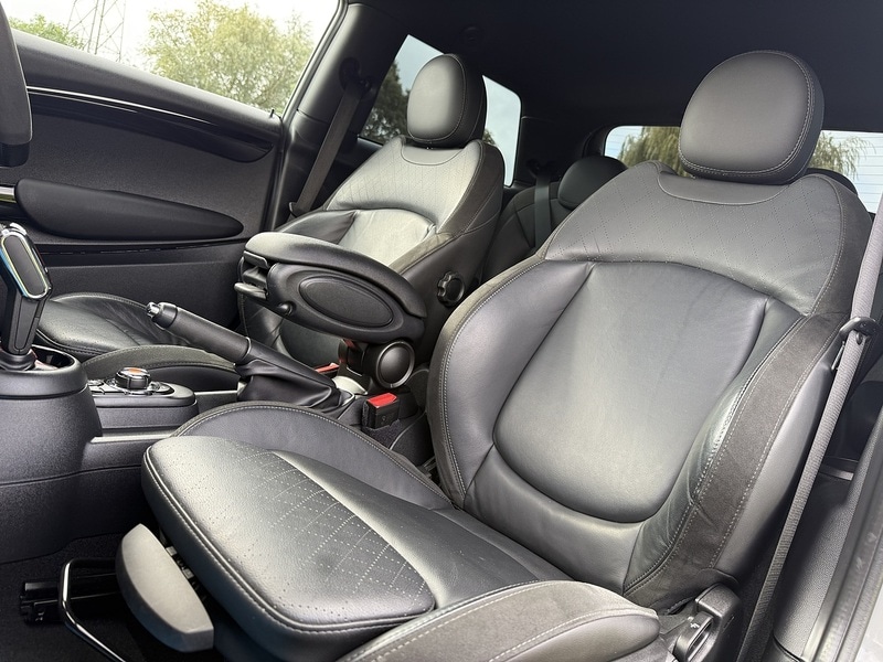 Used MINI Hatch 2019 for sale - 76637891: Photo 3