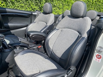 Used MINI Convertible 2016 for sale - 79399501: Photo