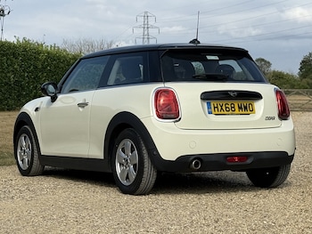 Used MINI Hatch 2018 for sale - 79486984: Photo