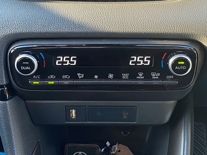 Used Toyota Yaris 2022 for sale - 76853361: Photo 30