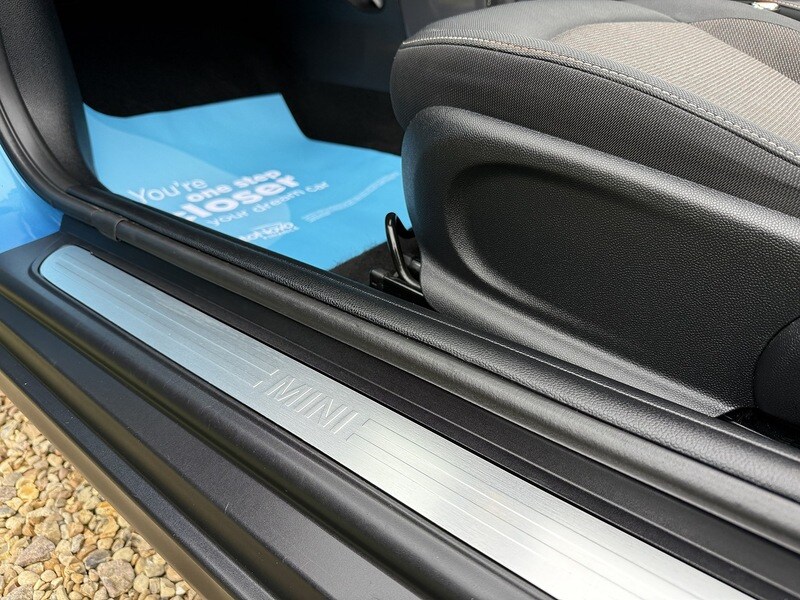 Used MINI Convertible 2017 for sale - 76637905: Photo 23