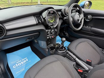 Used MINI Convertible 2017 for sale - 76637905: Photo