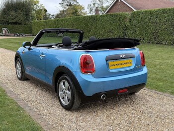 Used MINI Convertible 2017 for sale - 76637905: Photo