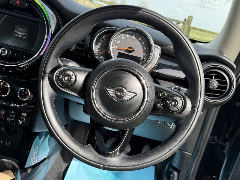 Used MINI Hatch 2018 for sale - 78201332: Photo 24
