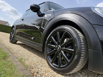 Used MINI Hatch 2018 for sale - 78201332: Photo