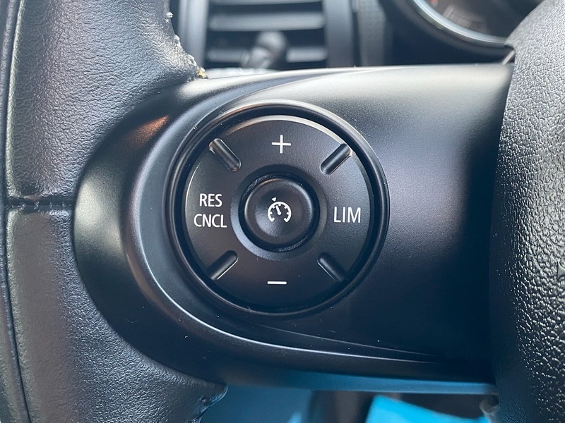 Used MINI Hatch 2018 for sale - 76637903: Photo 27