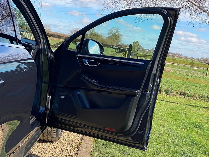 Used Porsche Macan 2019 for sale - 77605207: Photo 27