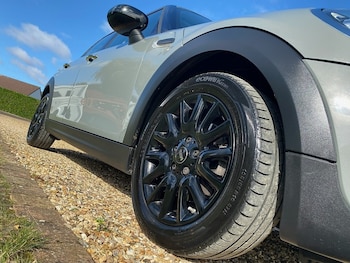 Used MINI Hatch 2020 for sale - 76637906: Photo