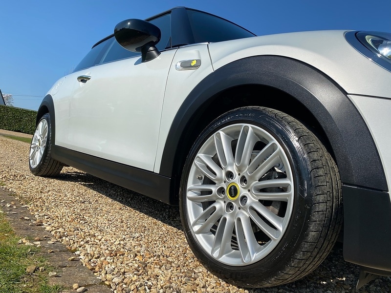 Used MINI Hatch 2020 for sale - 78040270: Photo 2