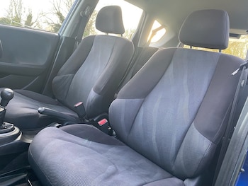 Used Honda Jazz 2010 for sale - 76853362: Photo