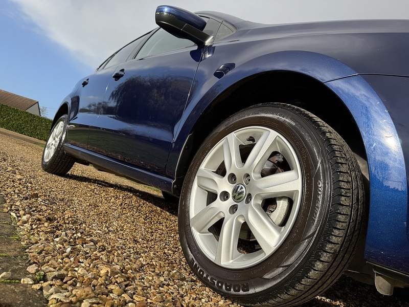 Used Volkswagen Polo 2013 for sale - 76637899: Photo 2