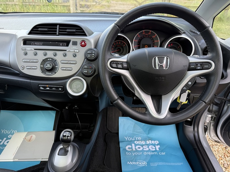 Used Honda Jazz 2010 for sale - 76637887: Photo 10