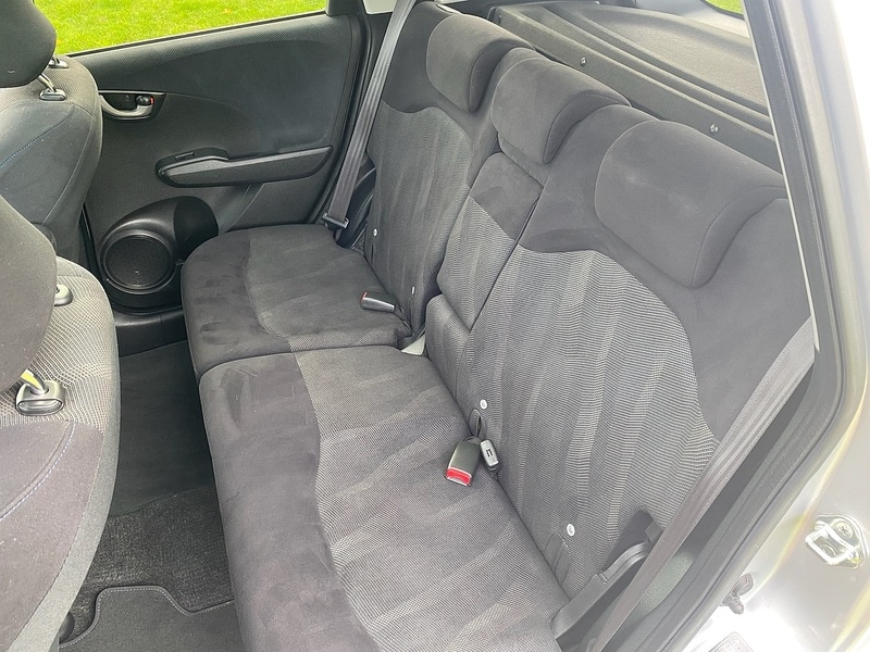 Used Honda Jazz 2010 for sale - 76637887: Photo 17