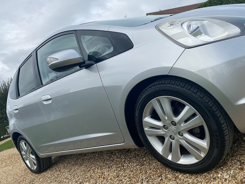 Used Honda Jazz 2010 for sale - 76637887: Photo 2