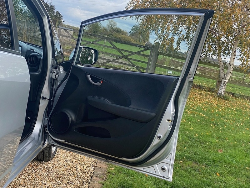 Used Honda Jazz 2010 for sale - 76637887: Photo 20