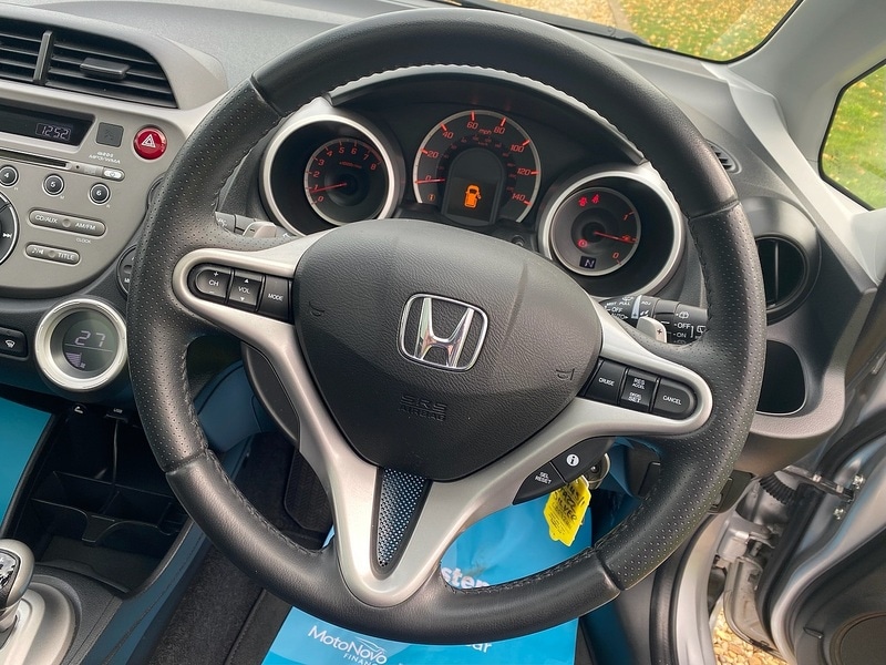 Used Honda Jazz 2010 for sale - 76637887: Photo 24
