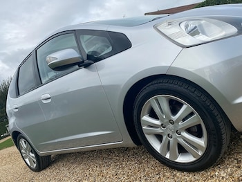 Used Honda Jazz 2010 for sale - 76637887: Photo