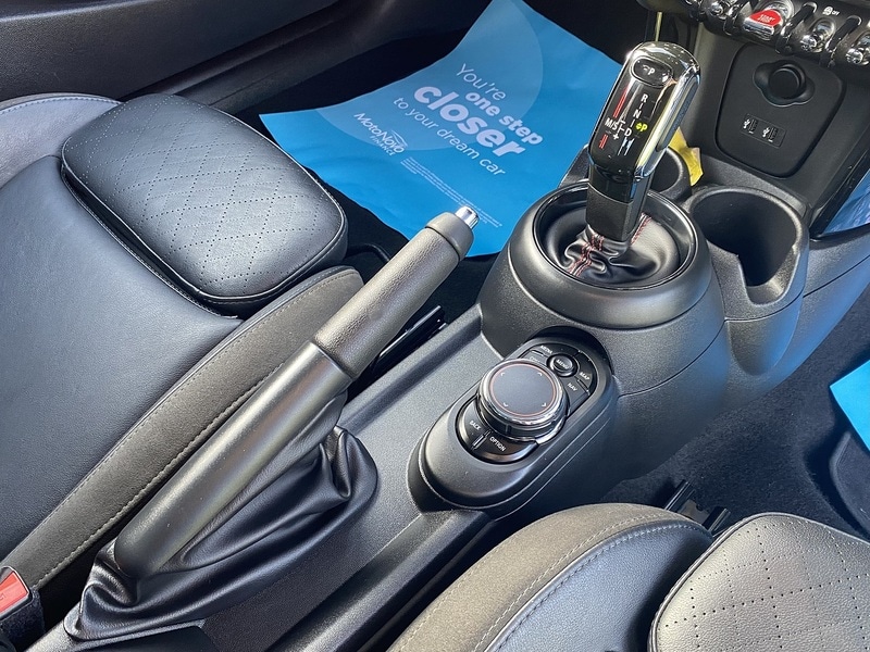 Used MINI Hatch 2018 for sale - 76637889: Photo 34