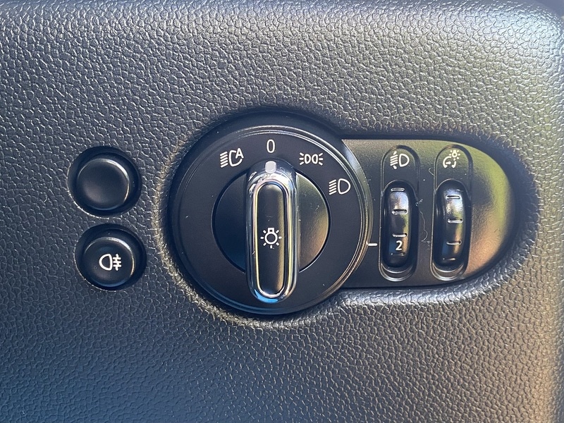 Used MINI Hatch 2018 for sale - 76637889: Photo 37