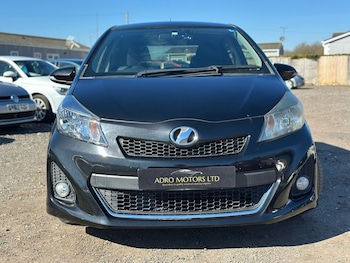 Used Toyota Yaris 2012 for sale - 74911885: Photo