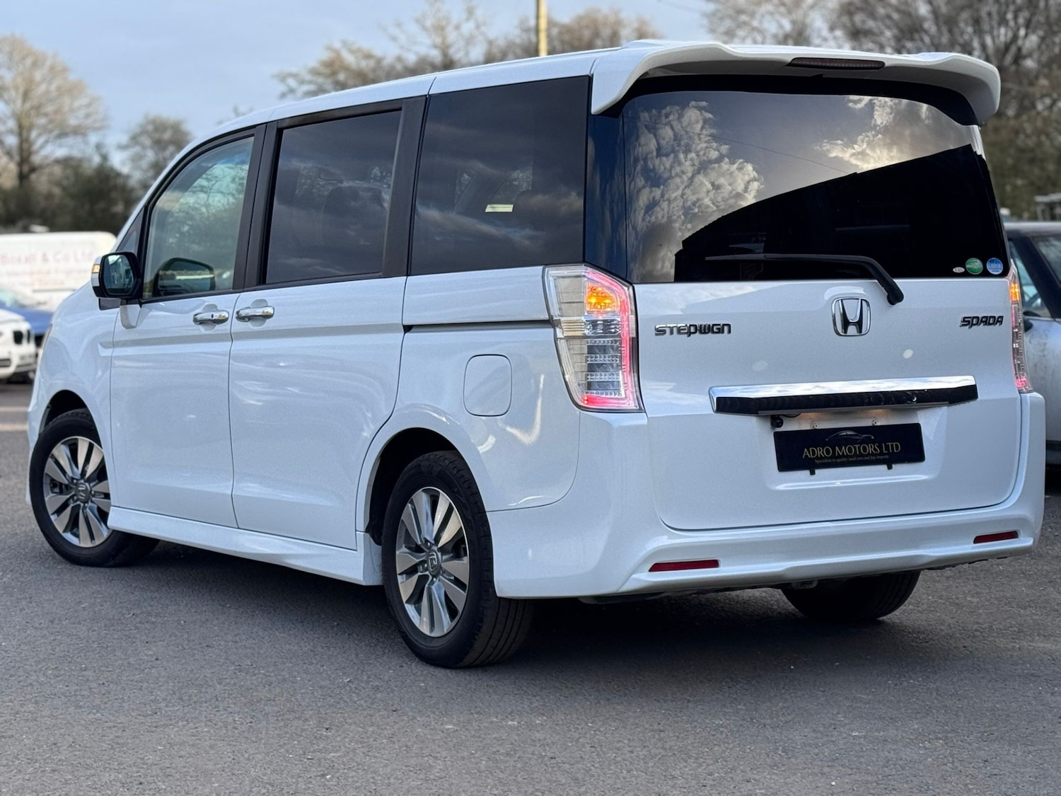 Used Honda Stepwagon 2013 for sale - 78132689: Photo 2