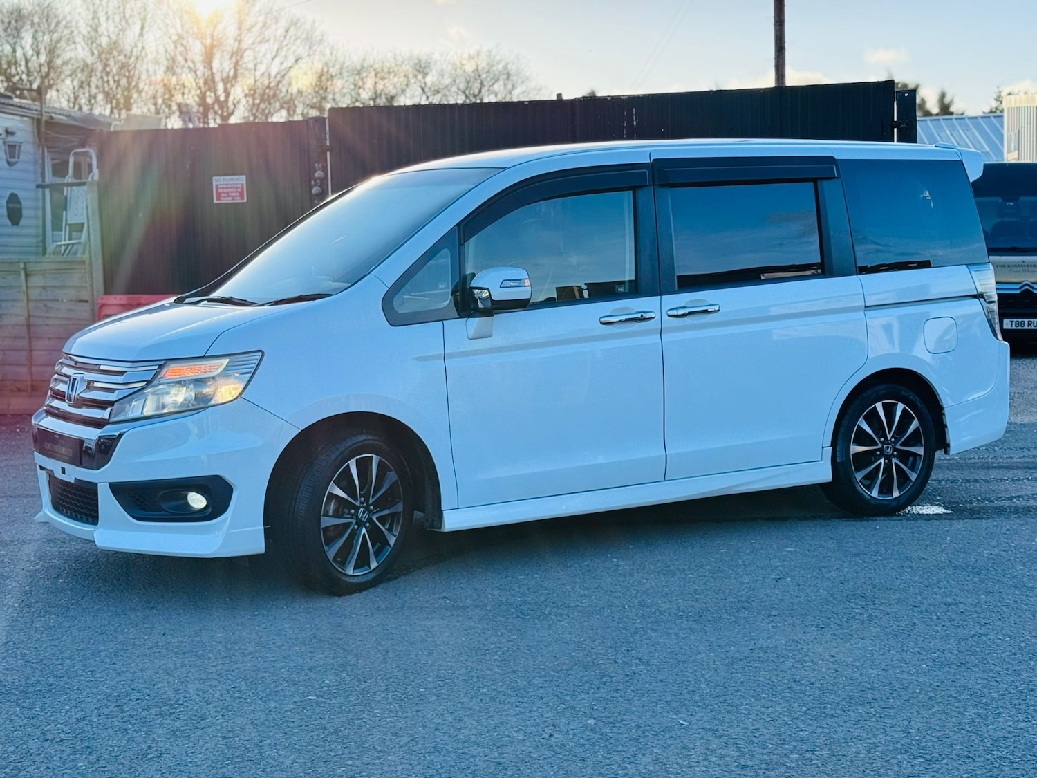 Used Honda Stepwagon 2026 for sale - 77676945: Photo 11