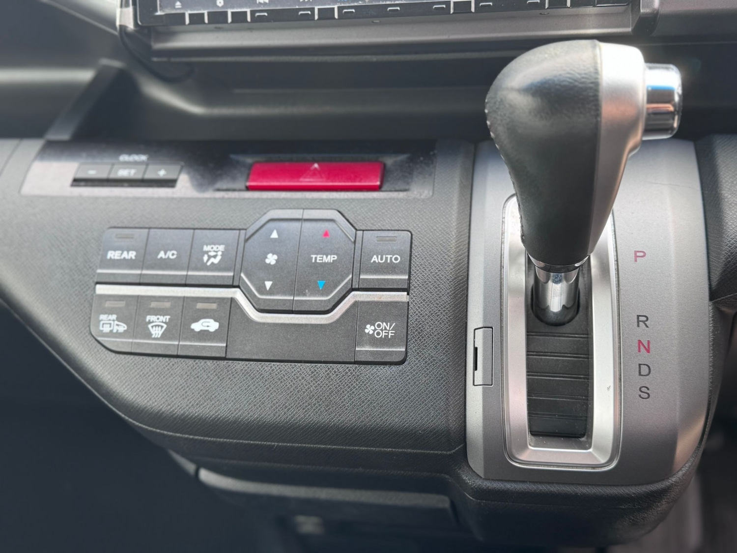 Used Honda Stepwagon 2013 for sale - 77872506: Photo 23