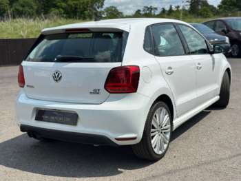 Used Volkswagen Polo 2015 for sale - 74901243: Photo