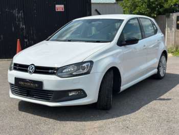 Used Volkswagen Polo 2015 for sale - 74901243: Photo