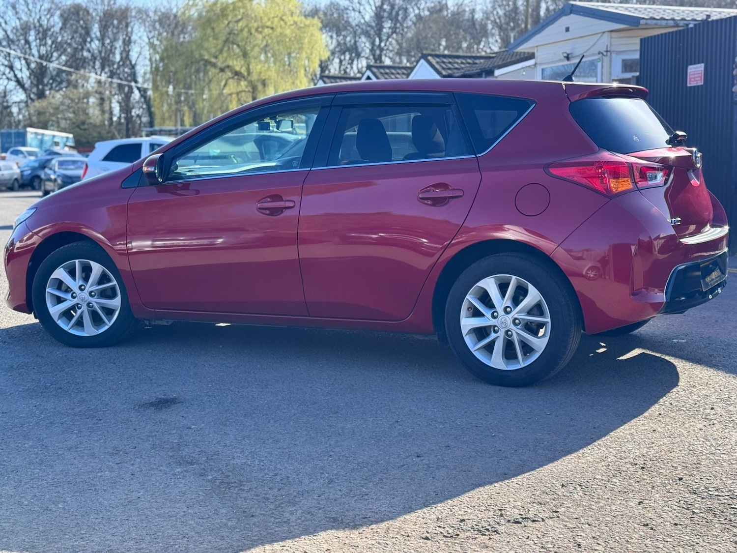 Used Toyota Auris 2013 for sale - 77932680: Photo 2