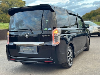 Used Honda Stepwagon 2012 for sale - 76428795: Photo