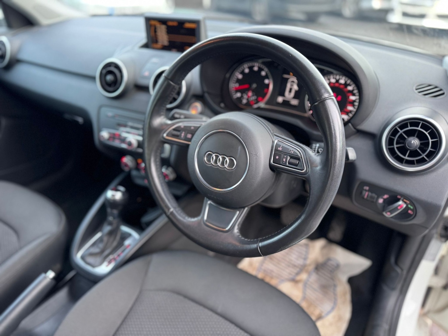 Used Audi A1 2013 for sale - 77236981: Photo 16