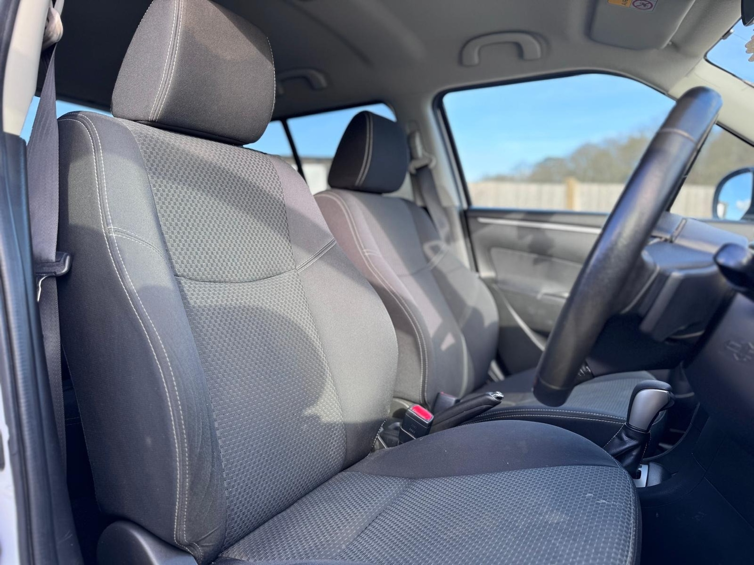 Used Suzuki Swift 2013 for sale - 77407410: Photo 15