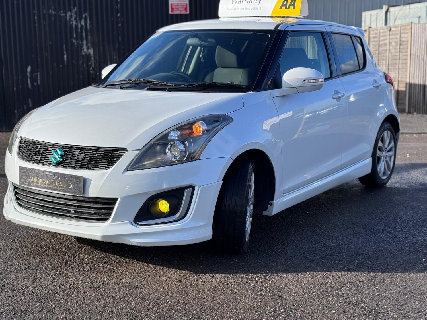 Used Suzuki Swift 2013 for sale - 77407410: Photo 6