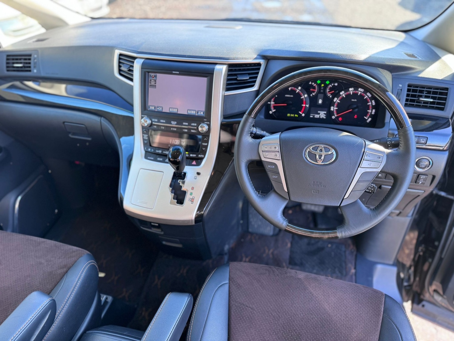 Used Toyota Alphard 2013 for sale - 77545457: Photo 21