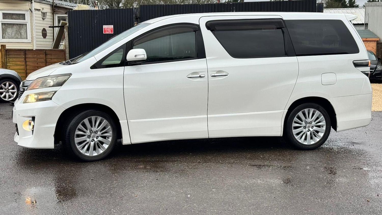 Used Toyota Vellfire 2012 for sale - 77476710: Photo 10