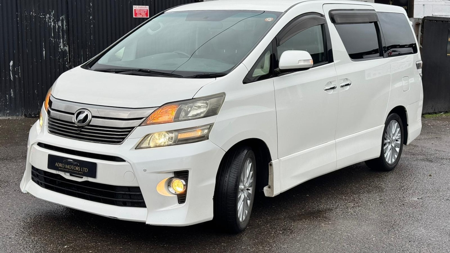 Used Toyota Vellfire 2012 for sale - 77476710: Photo 25