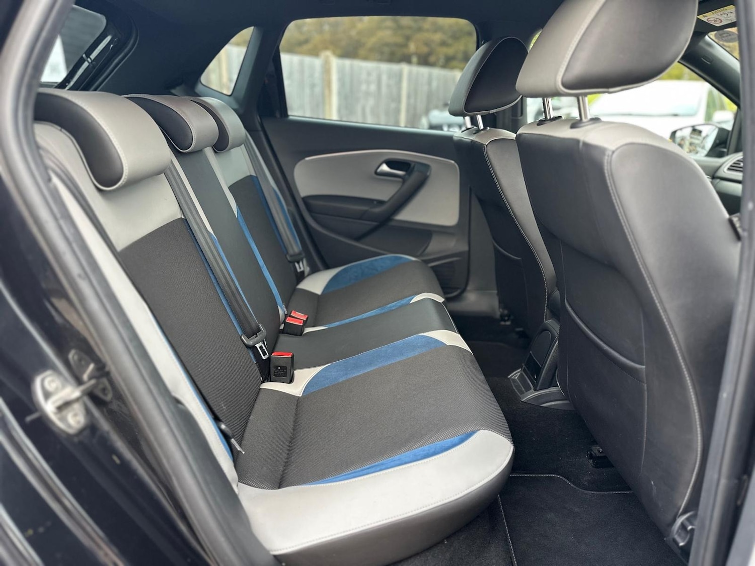 Used Volkswagen Polo 2015 for sale - 76641429: Photo 13