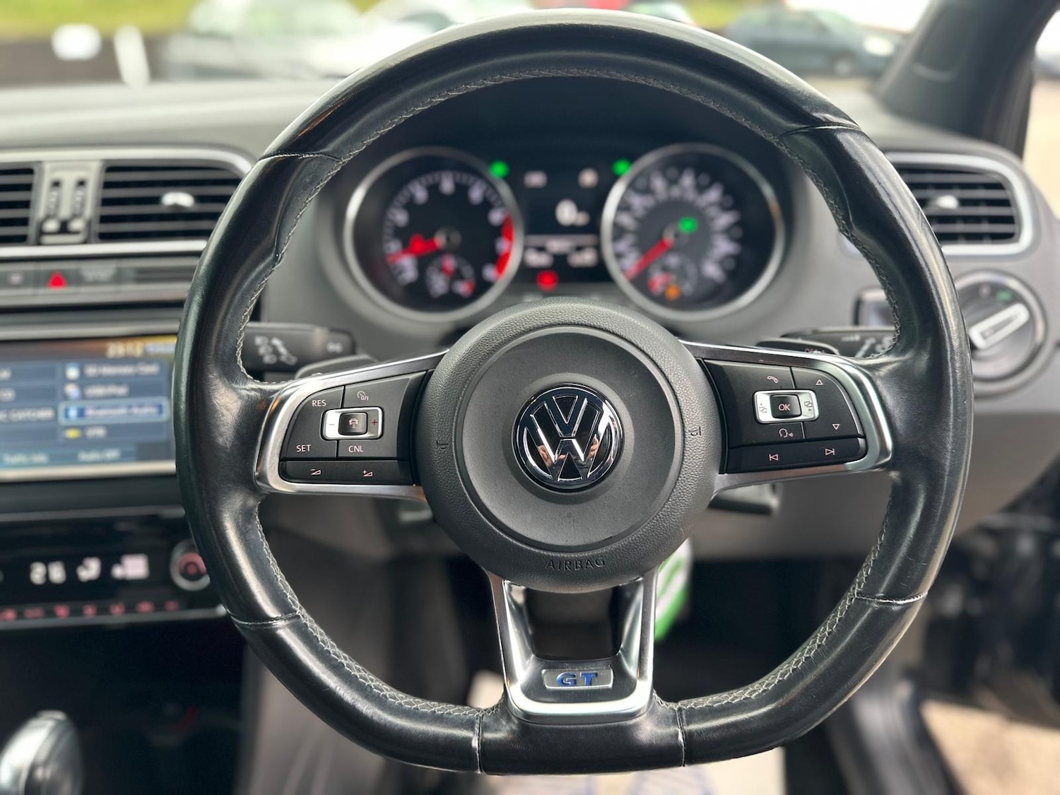 Used Volkswagen Polo 2015 for sale - 76641429: Photo 18