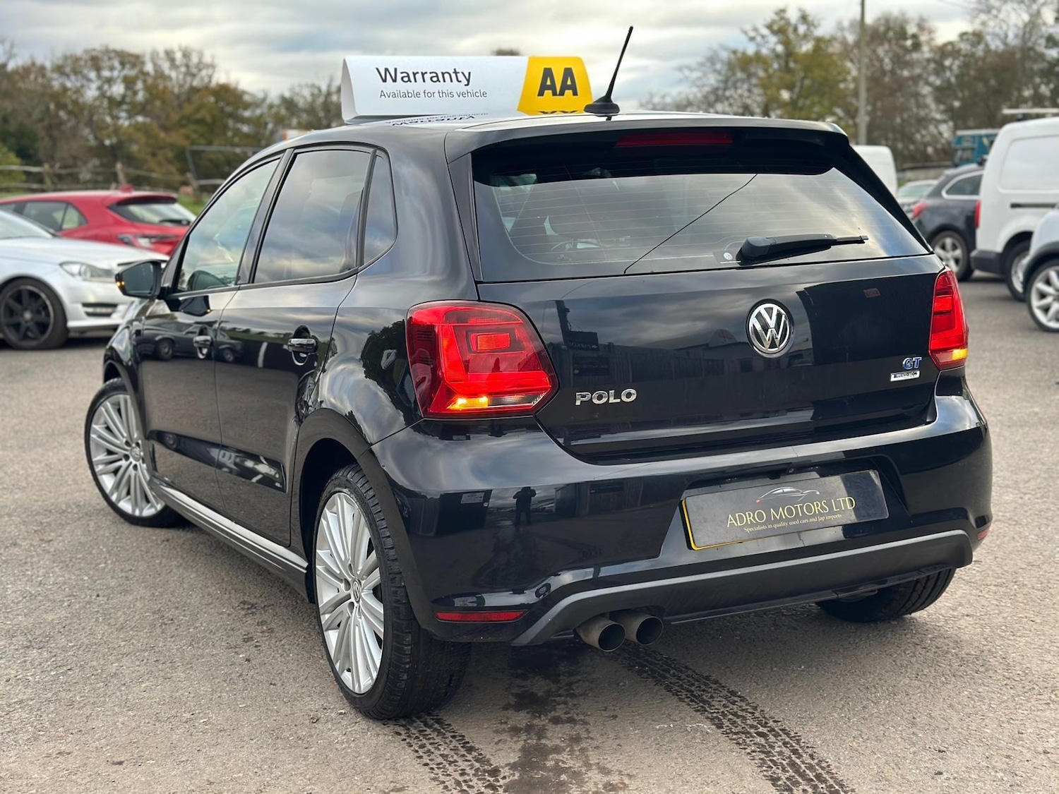 Used Volkswagen Polo 2015 for sale - 76641429: Photo 2