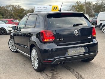 Used Volkswagen Polo 2015 for sale - 76641429: Photo