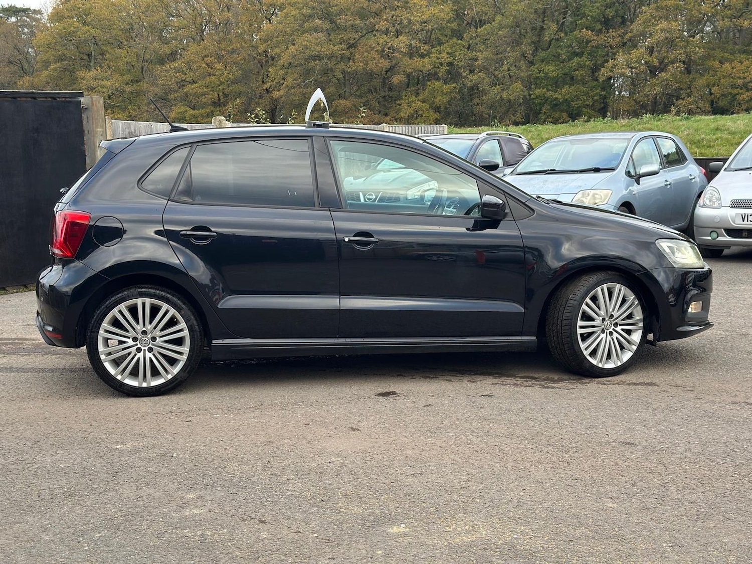 Used Volkswagen Polo 2015 for sale - 76641429: Photo 8