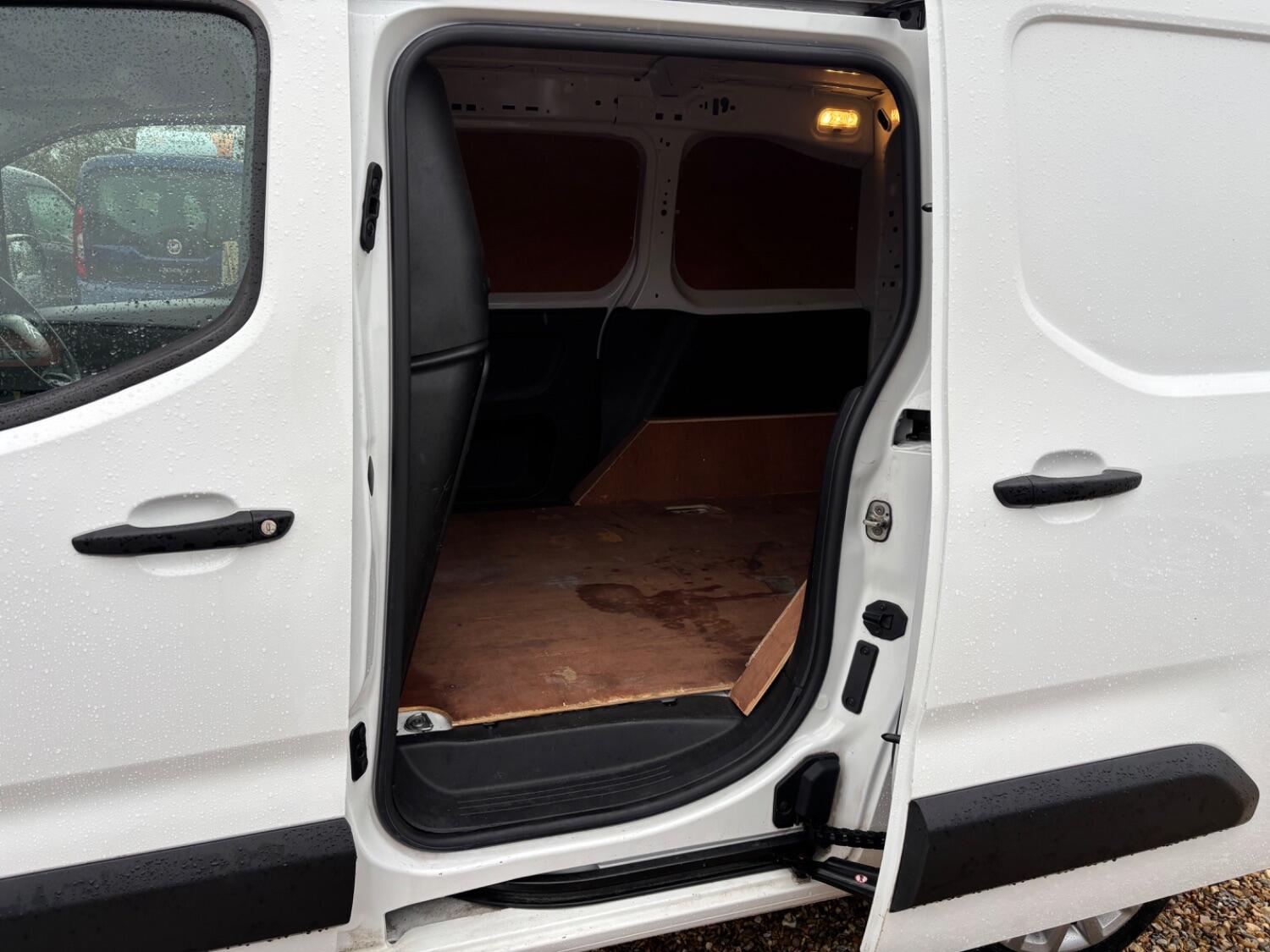 Used Citroen Berlingo 2022 for sale - 76363036: Photo 9