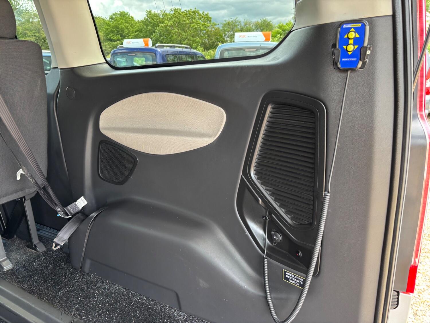 Used Ford Tourneo Custom 2017 for sale - 77314124: Photo 11