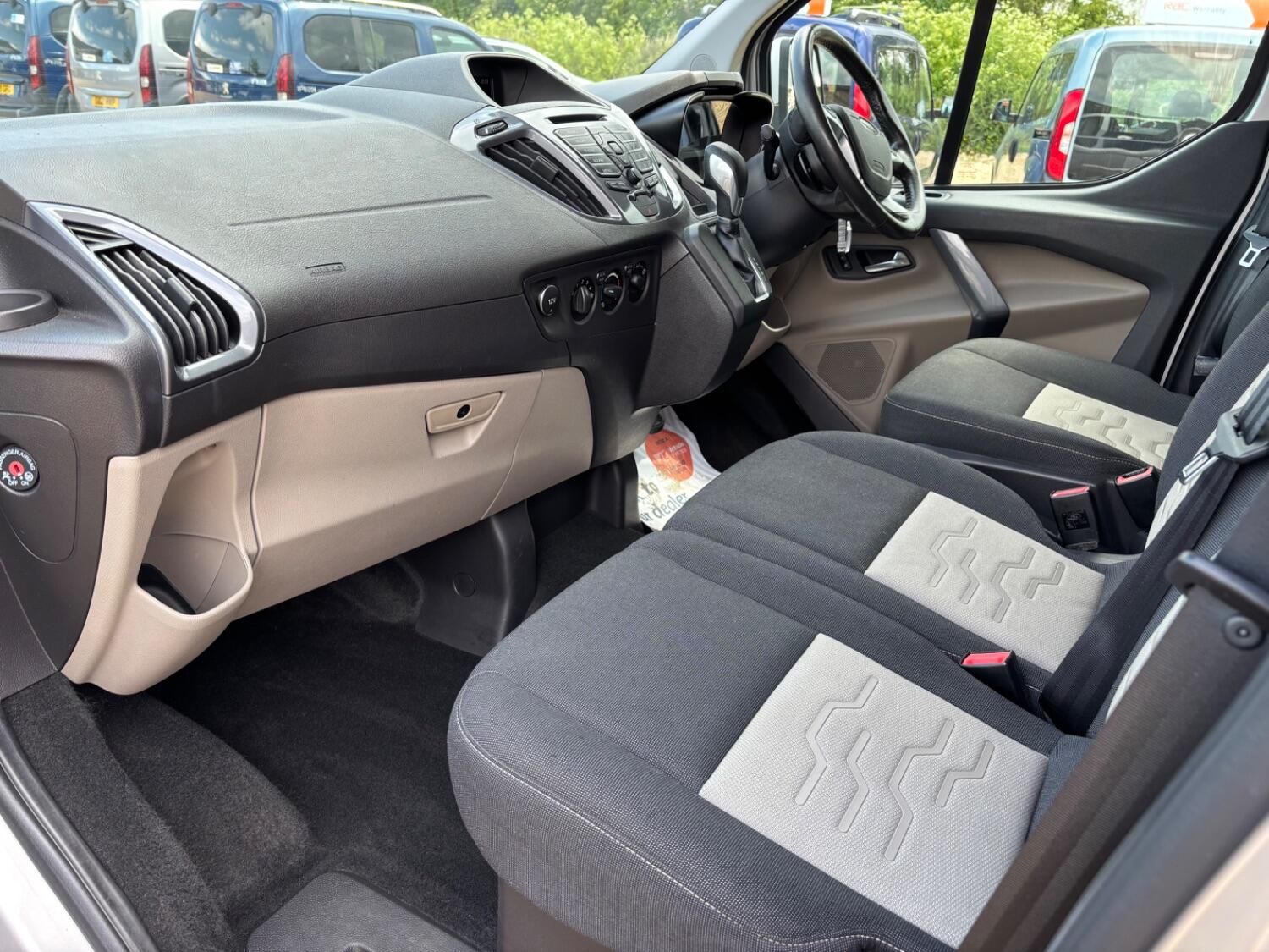 Used Ford Tourneo Custom 2017 for sale - 77314124: Photo 17