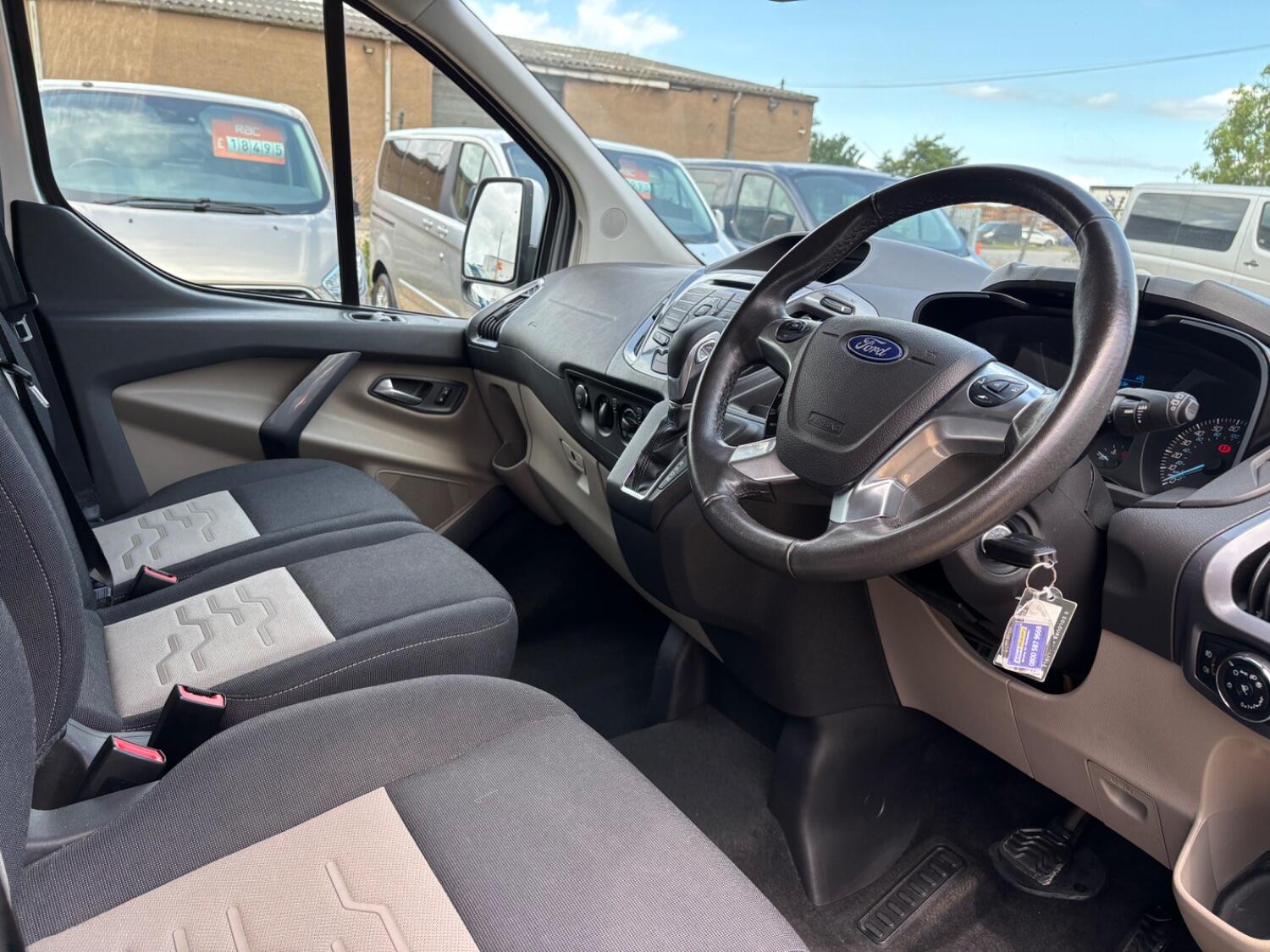 Used Ford Tourneo Custom 2017 for sale - 77314124: Photo 18