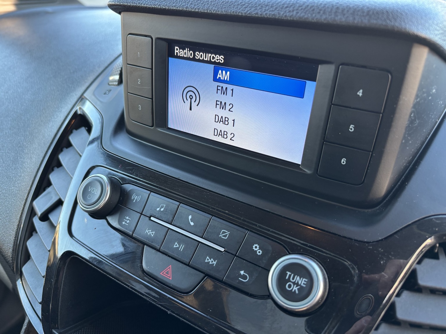 Used Ford Grand Tourneo Connect 2019 for sale - 77313956: Photo 18