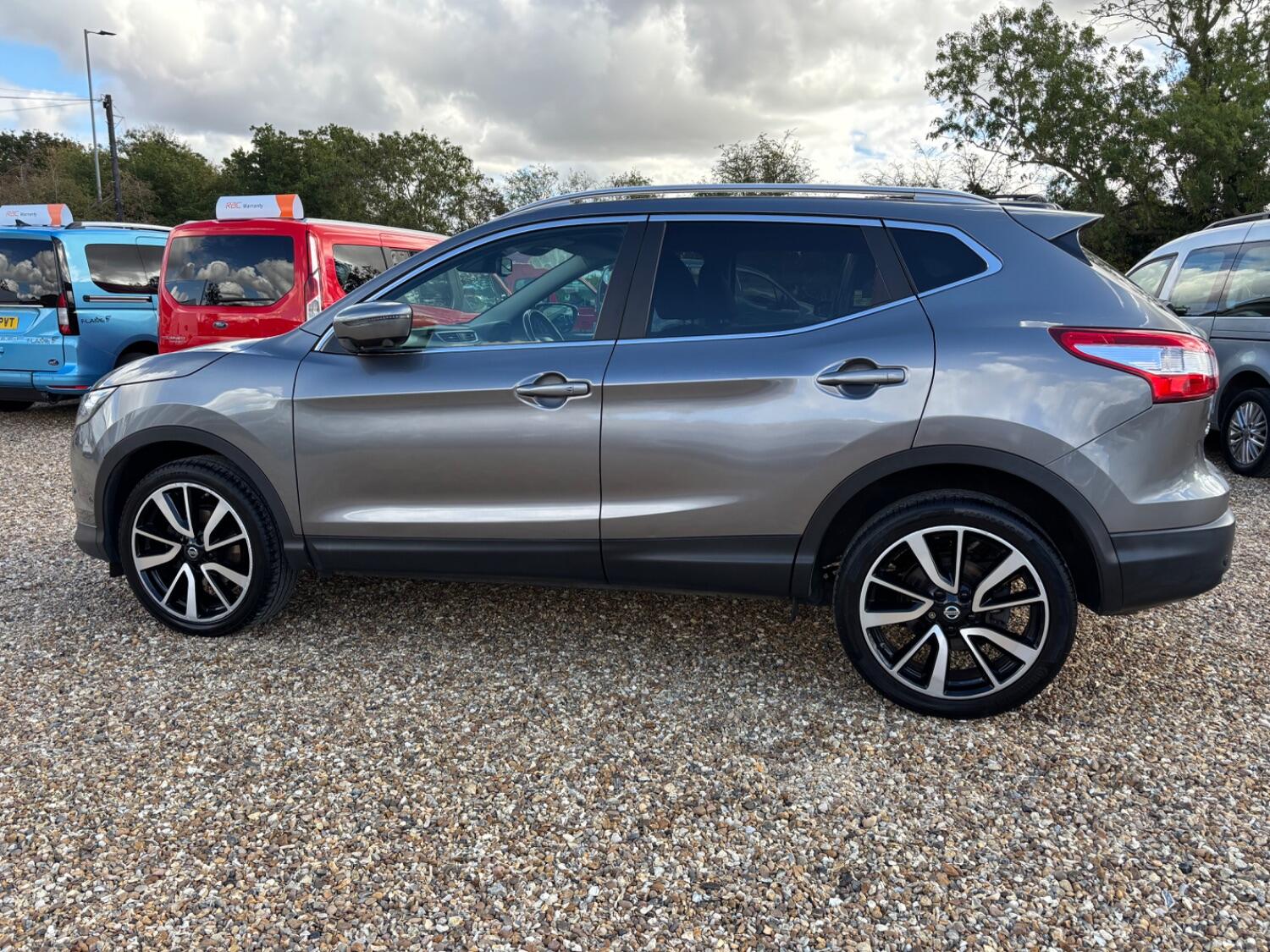 Used Nissan Qashqai 2014 for sale - 76082762: Photo 6