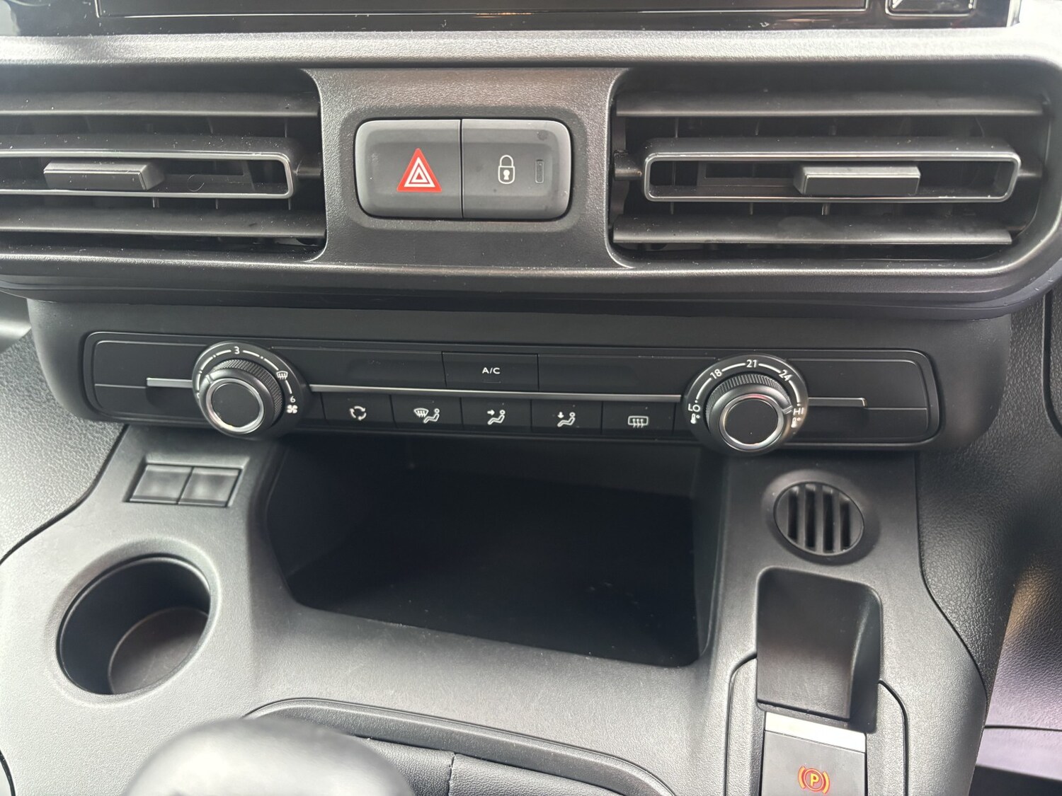 Used Peugeot Rifter 2023 for sale - 77314098: Photo 15